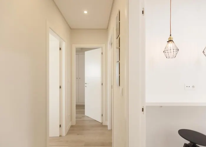 Flh Marques Pombal Flat With Balcony