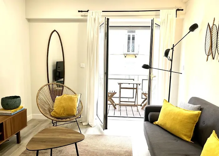 Flh Marques Pombal Flat With Balcony Lisbona