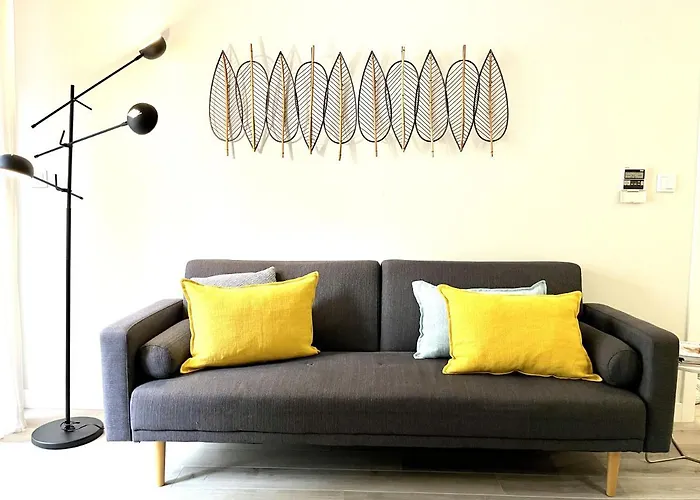 Flh Marques Pombal Flat With Balcony *