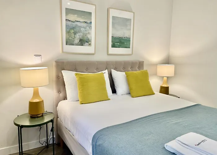 Flh Marques Pombal Flat With Balcony * Lisboa