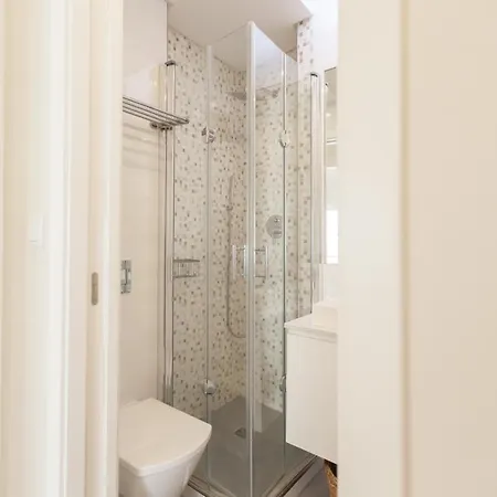 아파트 Flh Marques Pombal Flat With Balcony 리스본