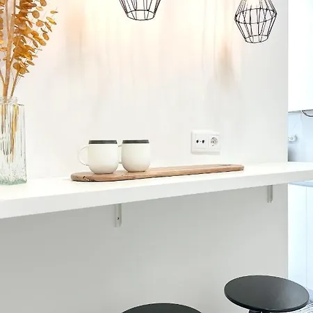 아파트 Flh Marques Pombal Flat With Balcony 리스본